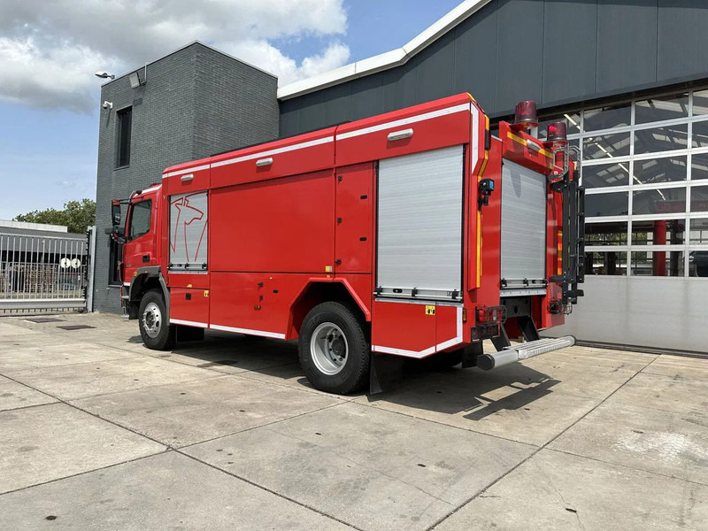 Mercedes-Benz Atego 1725 4×4 Fire Fighting Truck - Tűzoltóautó: 4 kép. Mercedes-Benz Atego 1725 4×4 Fire Fighting Truck - Tűzoltóautó: 4 kép.