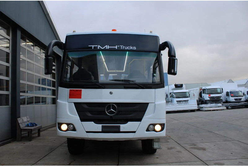 Mercedes-Benz Atego 1725 4x4 Passenger Bus - Távolsági busz: 3 kép. Mercedes-Benz Atego 1725 4x4 Passenger Bus - Távolsági busz: 3 kép.