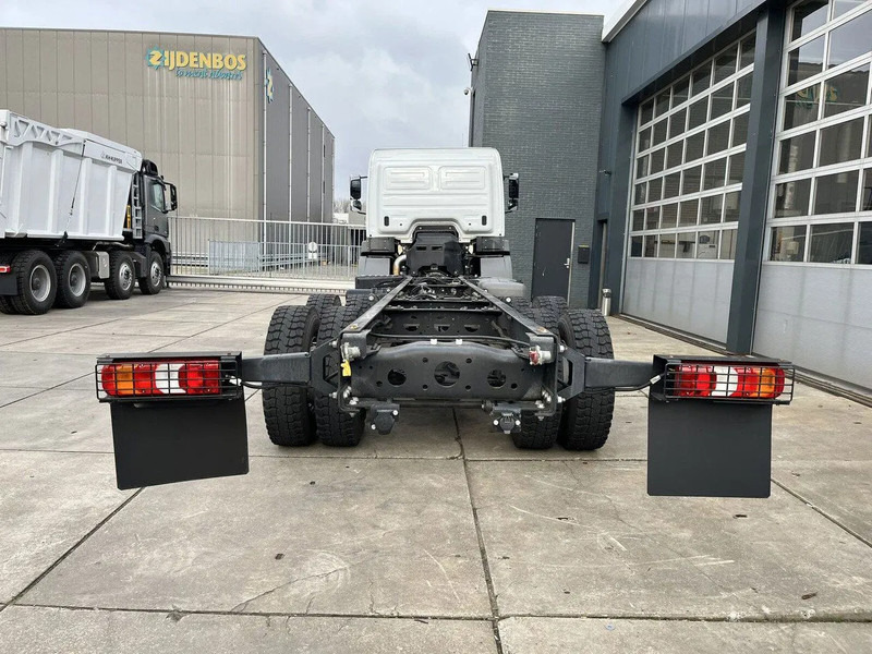 Mercedes-Benz Axor 3344 6x4 Chassis Cabin - Alvaz teherautó: 5 kép. Mercedes-Benz Axor 3344 6x4 Chassis Cabin - Alvaz teherautó: 5 kép.
