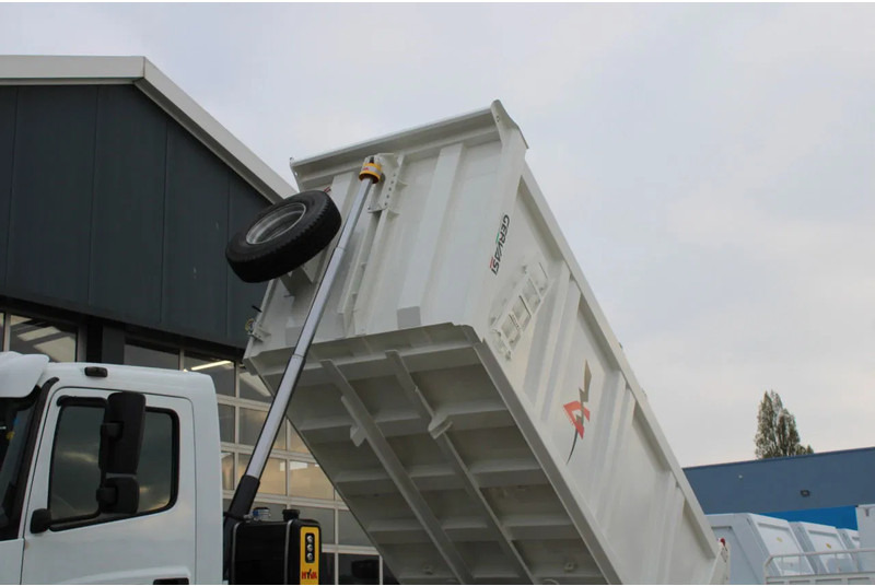 Új Billenőplatós teherautó Mercedes-Benz Axor 3344 K 6x4 Tipper Truck: 10 kép. Új Billenőplatós teherautó Mercedes-Benz Axor 3344 K 6x4 Tipper Truck: 10 kép.