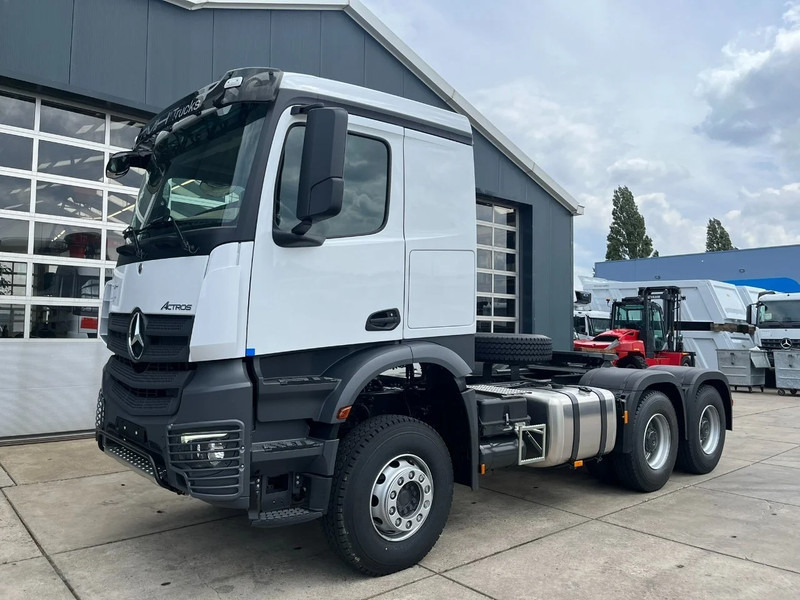 Mercedes-Benz Actros 3348 S 6x4 Tractor Head - Nyergesvontató: 1 kép. Mercedes-Benz Actros 3348 S 6x4 Tractor Head - Nyergesvontató: 1 kép.