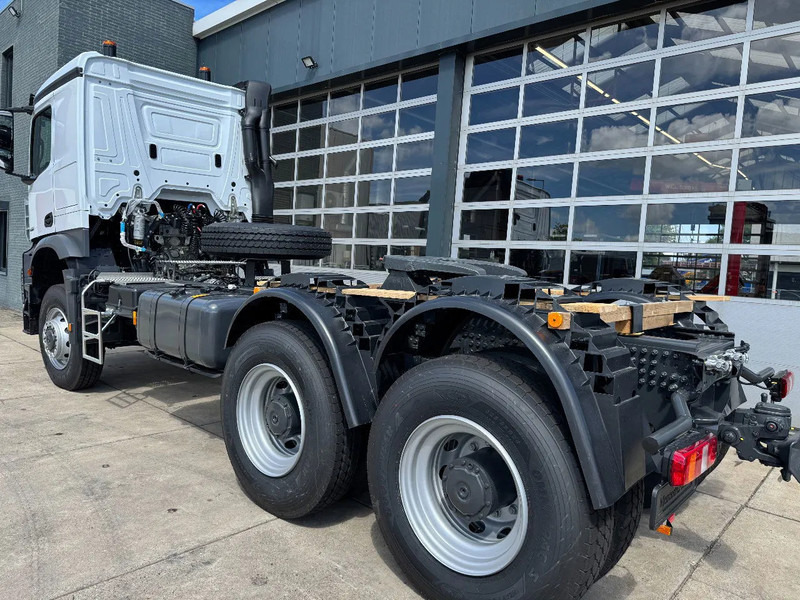 Mercedes-Benz Arocs 4058 AS 6x6 Tractor Head 180T Push Pull EURO-3 - Nyergesvontató: 2 kép. Mercedes-Benz Arocs 4058 AS 6x6 Tractor Head 180T Push Pull EURO-3 - Nyergesvontató: 2 kép.