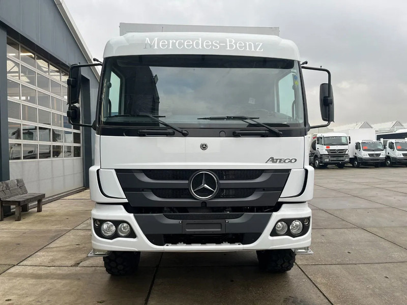 Mercedes-Benz Atego 1725 A 4x4 Service Truck - Teherautó: 4 kép. Mercedes-Benz Atego 1725 A 4x4 Service Truck - Teherautó: 4 kép.