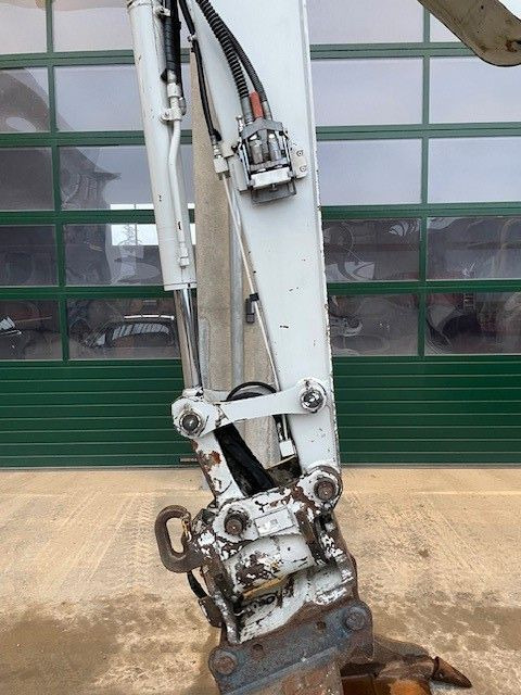 Takeuchi TB 290 - Minikotró: 5 kép. Takeuchi TB 290 - Minikotró: 5 kép.