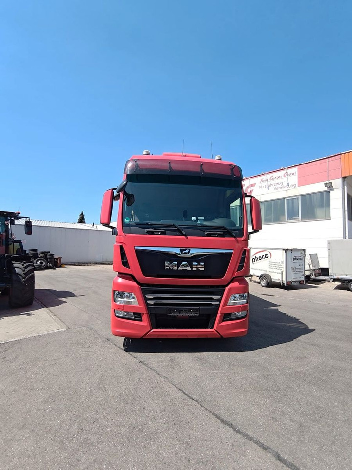 MAN TGX 26.510 6x2-4 LL*WB*Krone AZ18 + Krone WP7.3 - Cserefelépítményes teherautó: 3 kép. MAN TGX 26.510 6x2-4 LL*WB*Krone AZ18 + Krone WP7.3 - Cserefelépítményes teherautó: 3 kép.