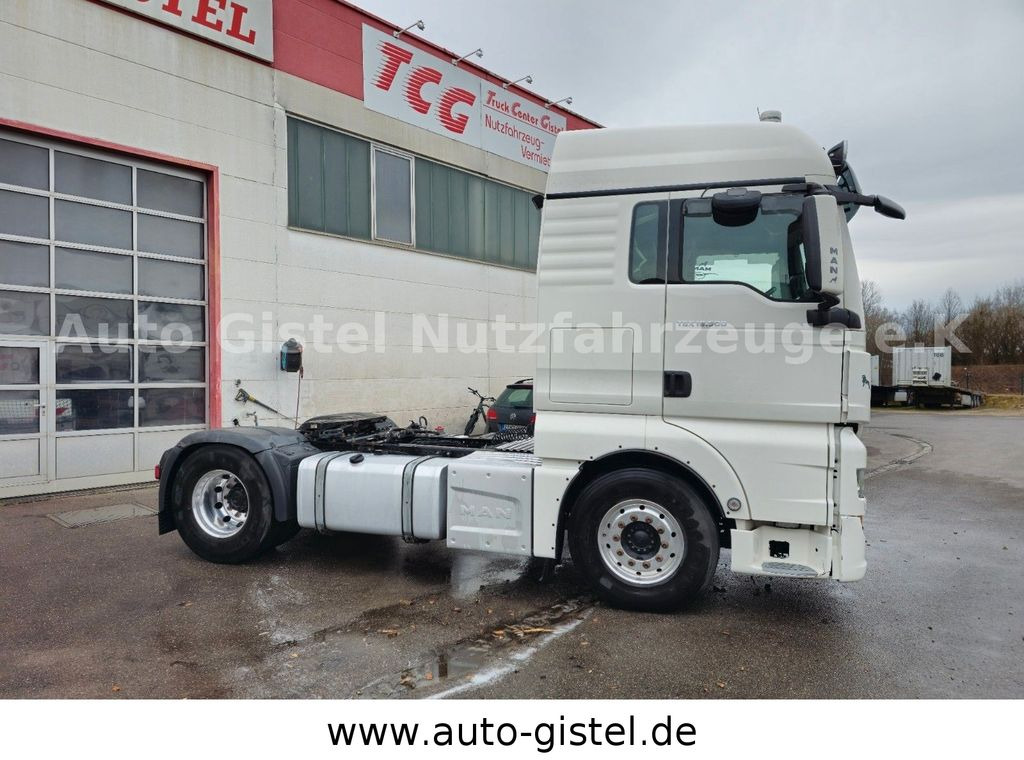MAN TGX 18.500 4x2 LL *XLX - Nyergesvontató: 2 kép. MAN TGX 18.500 4x2 LL *XLX - Nyergesvontató: 2 kép.
