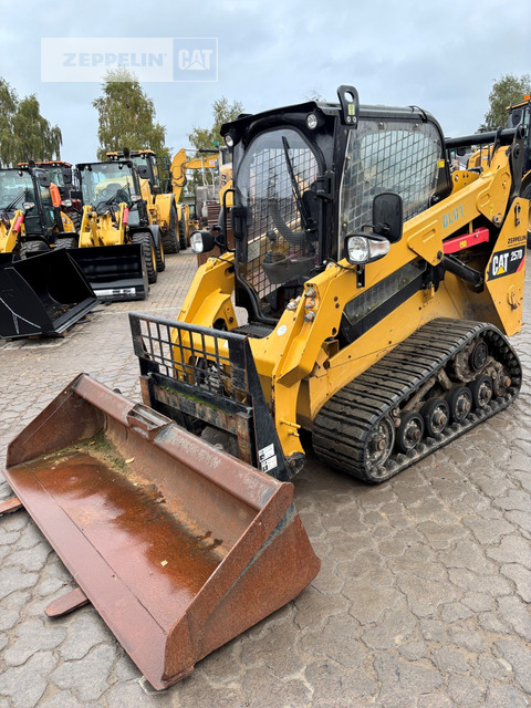 Cat 257D - Mini homlokrakodó: 1 kép. Cat 257D - Mini homlokrakodó: 1 kép.