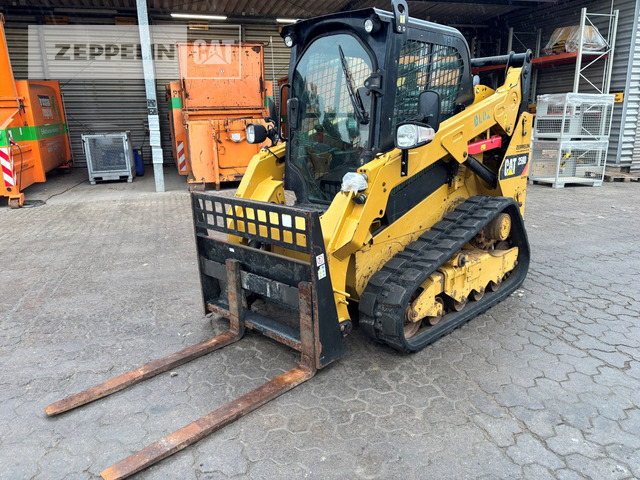 Cat 259D - Mini homlokrakodó: 2 kép. Cat 259D - Mini homlokrakodó: 2 kép.