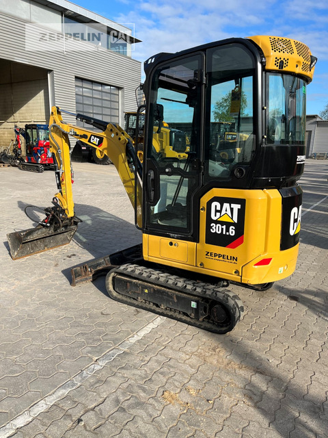 Cat 301.6-05A - Minikotró: 4 kép. Cat 301.6-05A - Minikotró: 4 kép.
