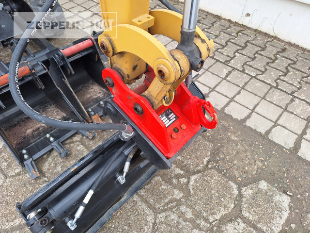 Cat 301.6-05A - Minikotró: 5 kép. Cat 301.6-05A - Minikotró: 5 kép.