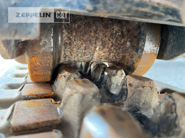 Minikotró Cat 301.7-05A: 15 kép.