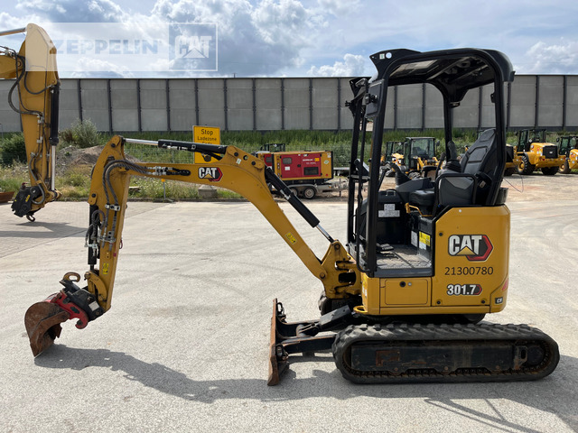 Cat 301.7-05A - Minikotró: 2 kép. Cat 301.7-05A - Minikotró: 2 kép.