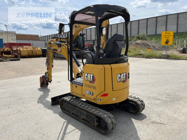 Cat 301.7-05A - Minikotró: 3 kép. Cat 301.7-05A - Minikotró: 3 kép.