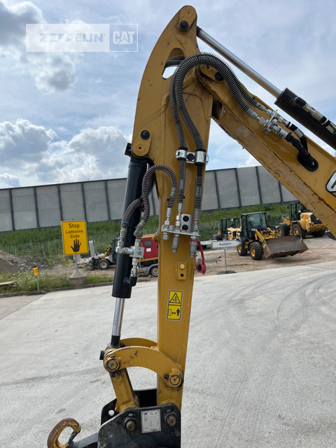 Minikotró Cat 301.7-05A: 9 kép.