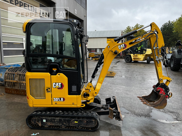 Cat 301.8-05A - Minikotró: 3 kép. Cat 301.8-05A - Minikotró: 3 kép.
