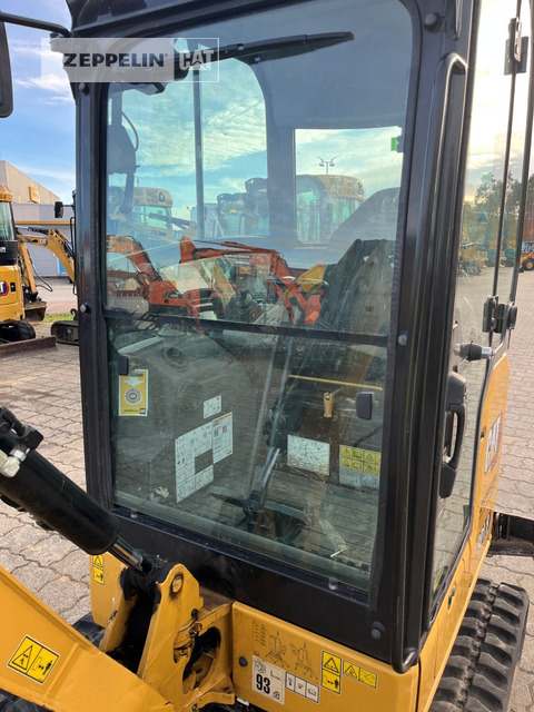 Cat 301.8-05A - Minikotró: 5 kép. Cat 301.8-05A - Minikotró: 5 kép.