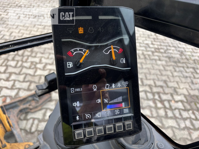 Cat 301.8-05A - Minikotró: 3 kép. Cat 301.8-05A - Minikotró: 3 kép.