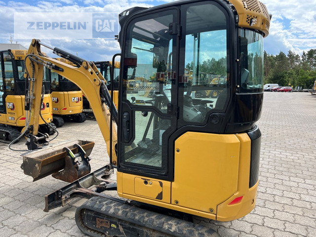 Cat 301.8-05A - Minikotró: 3 kép. Cat 301.8-05A - Minikotró: 3 kép.