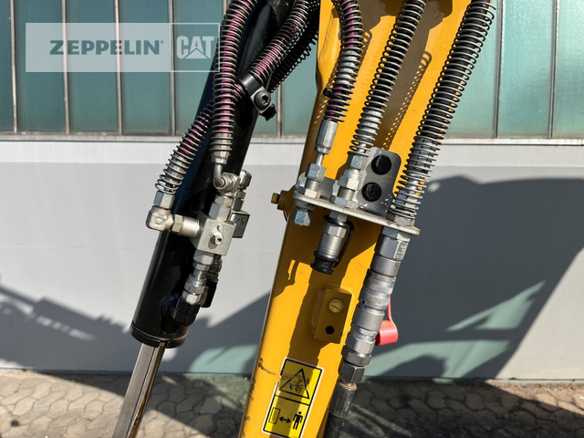 Minikotró Cat 301.8-05A: 7 kép.