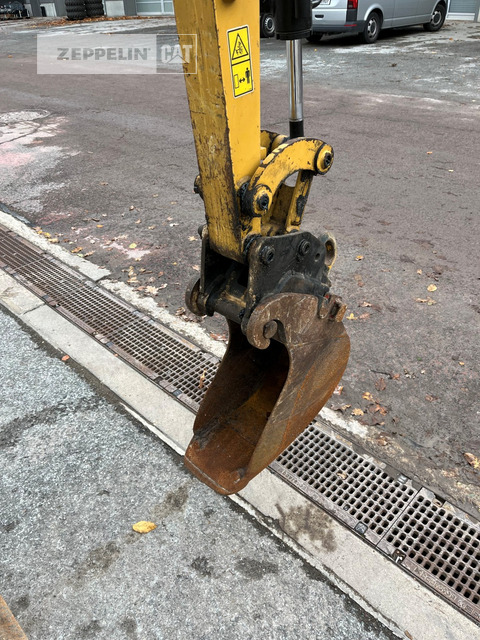 Cat 301.8-05A - Minikotró: 5 kép. Cat 301.8-05A - Minikotró: 5 kép.