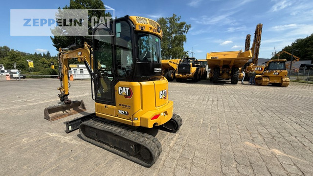 Cat 302.7CR-07 - Minikotró: 3 kép. Cat 302.7CR-07 - Minikotró: 3 kép.