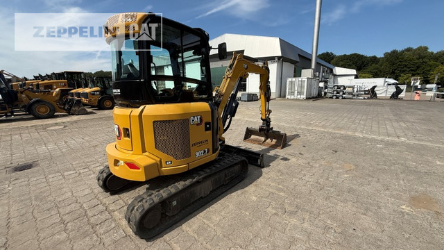 Cat 302.7CR-07 - Minikotró: 2 kép. Cat 302.7CR-07 - Minikotró: 2 kép.