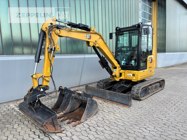 Cat 303.5CR-07 - Minikotró: 1 kép. Cat 303.5CR-07 - Minikotró: 1 kép.