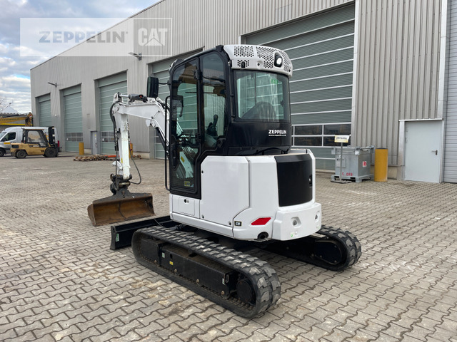 Cat 303.5CR-07 - Minikotró: 3 kép. Cat 303.5CR-07 - Minikotró: 3 kép.