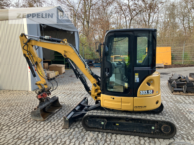Cat 303.5ECR - Minikotró: 2 kép. Cat 303.5ECR - Minikotró: 2 kép.