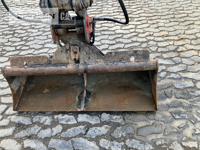 Cat 303.5ECR - Minikotró: 5 kép. Cat 303.5ECR - Minikotró: 5 kép.