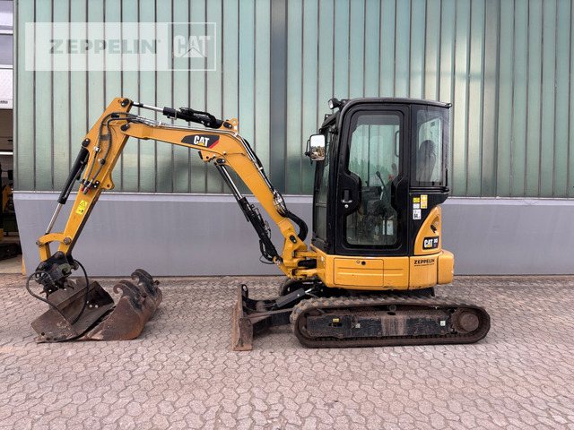 Cat 303ECR - Minikotró: 2 kép. Cat 303ECR - Minikotró: 2 kép.