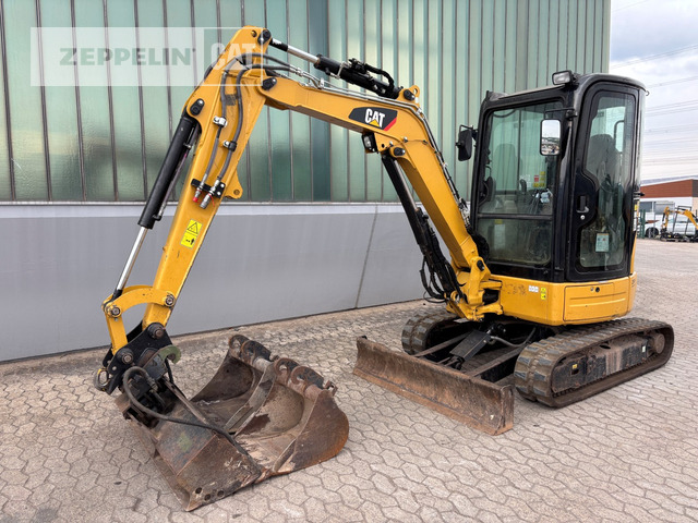 Cat 303ECR - Minikotró: 1 kép. Cat 303ECR - Minikotró: 1 kép.