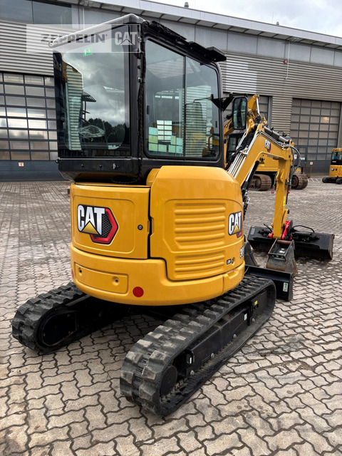 Cat 303ECR - Minikotró: 4 kép. Cat 303ECR - Minikotró: 4 kép.