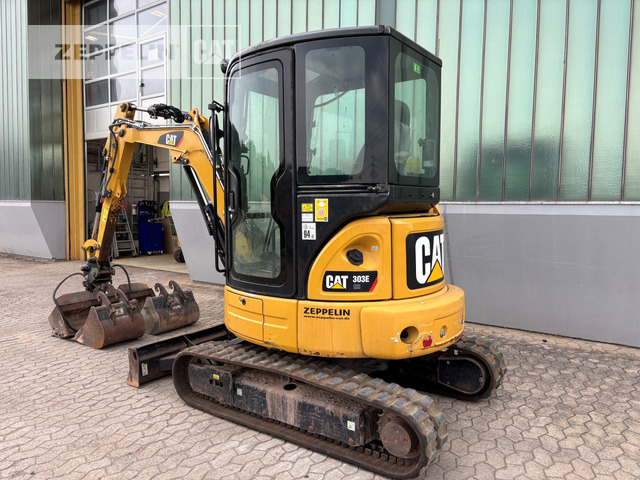 Cat 303ECR - Minikotró: 3 kép. Cat 303ECR - Minikotró: 3 kép.