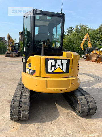 Cat 305ECR - Minikotró: 2 kép. Cat 305ECR - Minikotró: 2 kép.