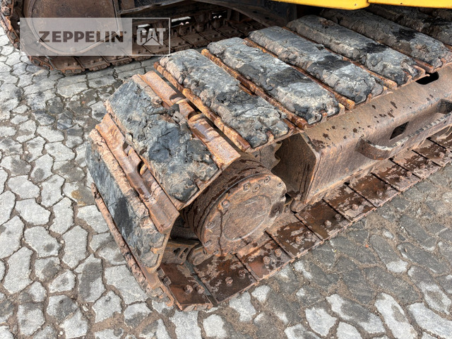 Cat 315FL - Lánctalpas kotró: 5 kép. Cat 315FL - Lánctalpas kotró: 5 kép.