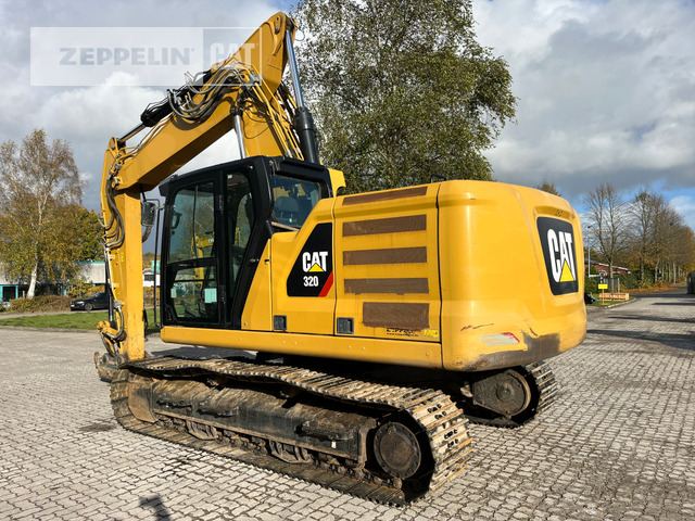 Cat 320-07A - Lánctalpas kotró: 3 kép. Cat 320-07A - Lánctalpas kotró: 3 kép.