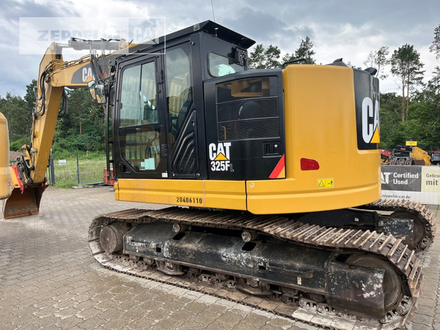 Cat 325FL - Lánctalpas kotró: 1 kép. Cat 325FL - Lánctalpas kotró: 1 kép.