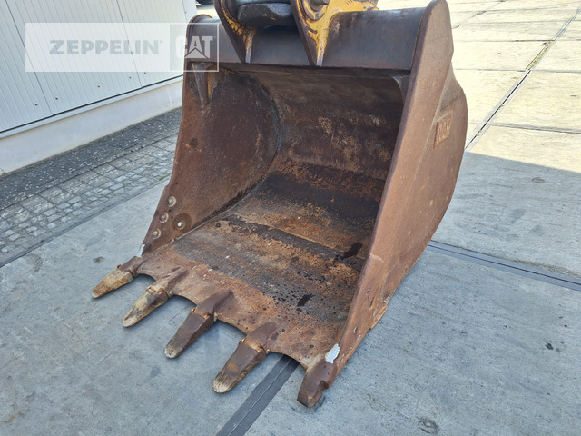 Cat 325FL - Lánctalpas kotró: 5 kép. Cat 325FL - Lánctalpas kotró: 5 kép.