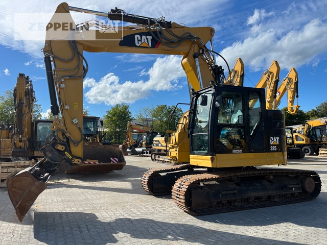 Cat 325FL - Lánctalpas kotró: 1 kép. Cat 325FL - Lánctalpas kotró: 1 kép.