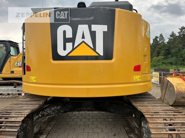 Cat 325FL - Lánctalpas kotró: 4 kép. Cat 325FL - Lánctalpas kotró: 4 kép.