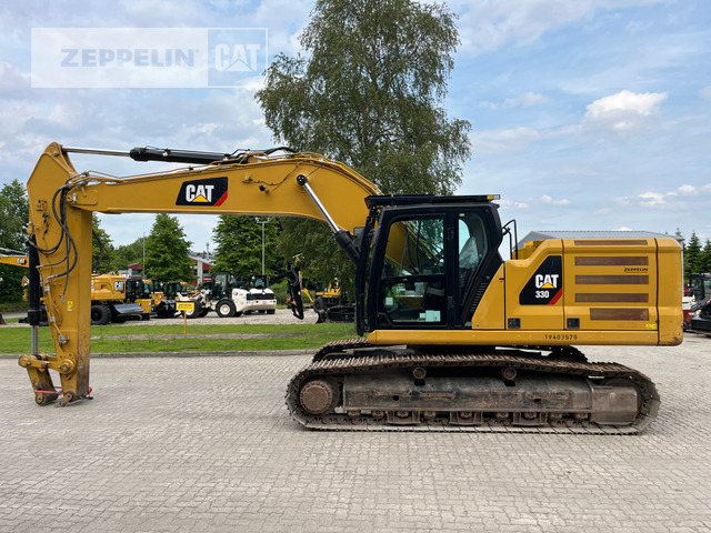 Cat 330-07A - Lánctalpas kotró: 2 kép. Cat 330-07A - Lánctalpas kotró: 2 kép.