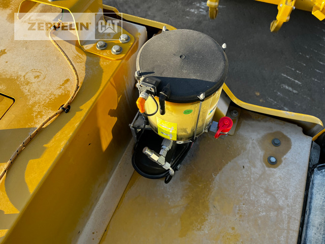 Lánctalpas kotró Cat 340-07A: 33 kép.