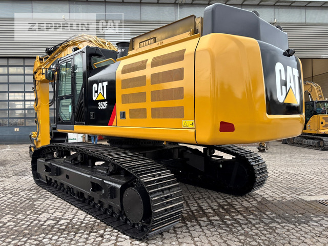 Cat 352FL - Lánctalpas kotró: 5 kép. Cat 352FL - Lánctalpas kotró: 5 kép.