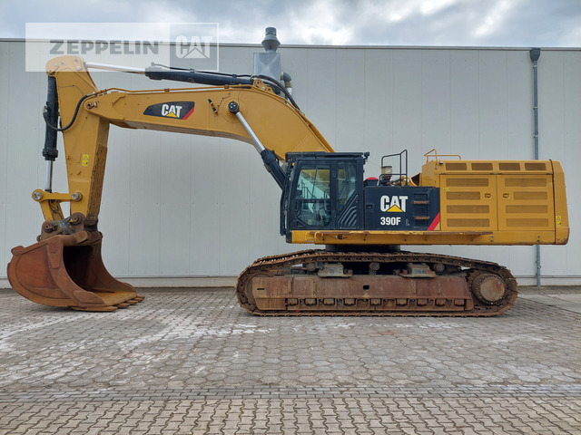 Cat 390FL - Lánctalpas kotró: 2 kép. Cat 390FL - Lánctalpas kotró: 2 kép.