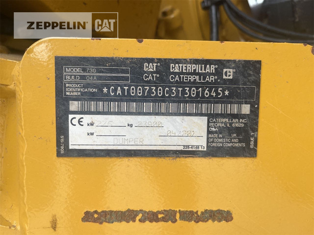 Cat 730-04A - Csuklós dömper: 2 kép. Cat 730-04A - Csuklós dömper: 2 kép.