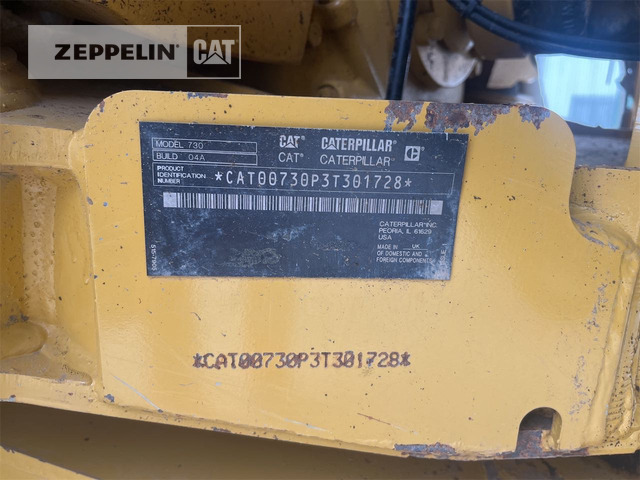 Cat 730-04A - Csuklós dömper: 2 kép. Cat 730-04A - Csuklós dömper: 2 kép.