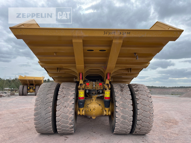 Cat 775G - Bánya teherautó: 4 kép. Cat 775G - Bánya teherautó: 4 kép.