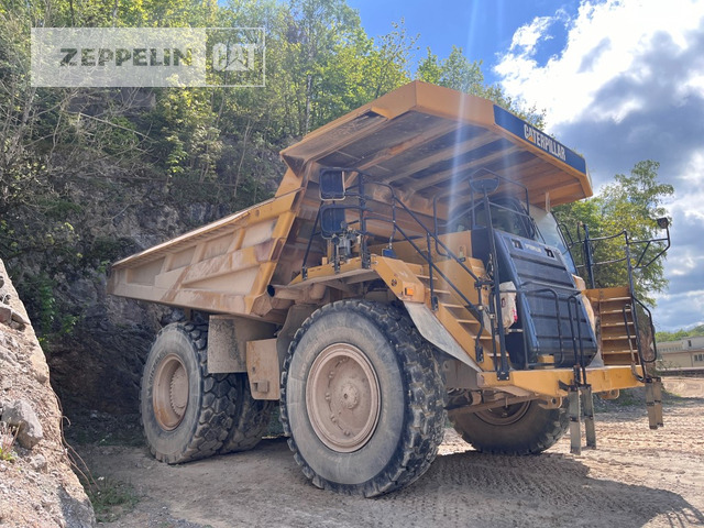 Cat 777F - Bánya teherautó: 3 kép. Cat 777F - Bánya teherautó: 3 kép.