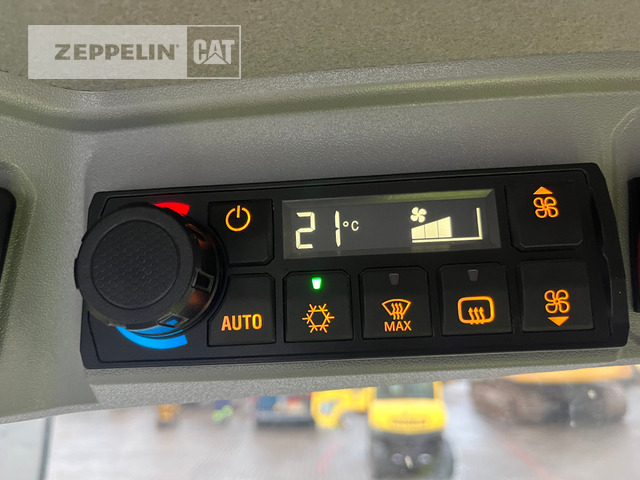 Gumikerekes homlokrakodó Cat 906-14: 15 kép.